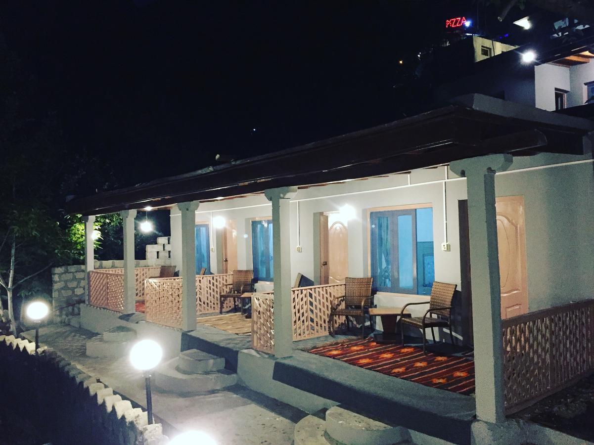Baltit Heritage Inn Karimabad  Bagian luar foto