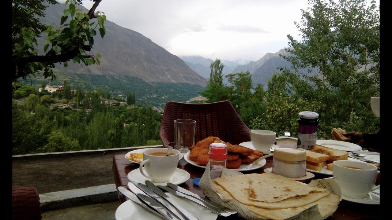 Baltit Heritage Inn Karimabad  Bagian luar foto